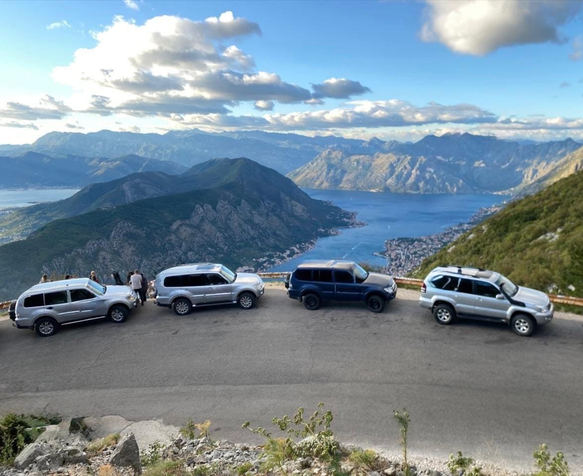 MINI MONTENEGRO SUV x TOUR ()
