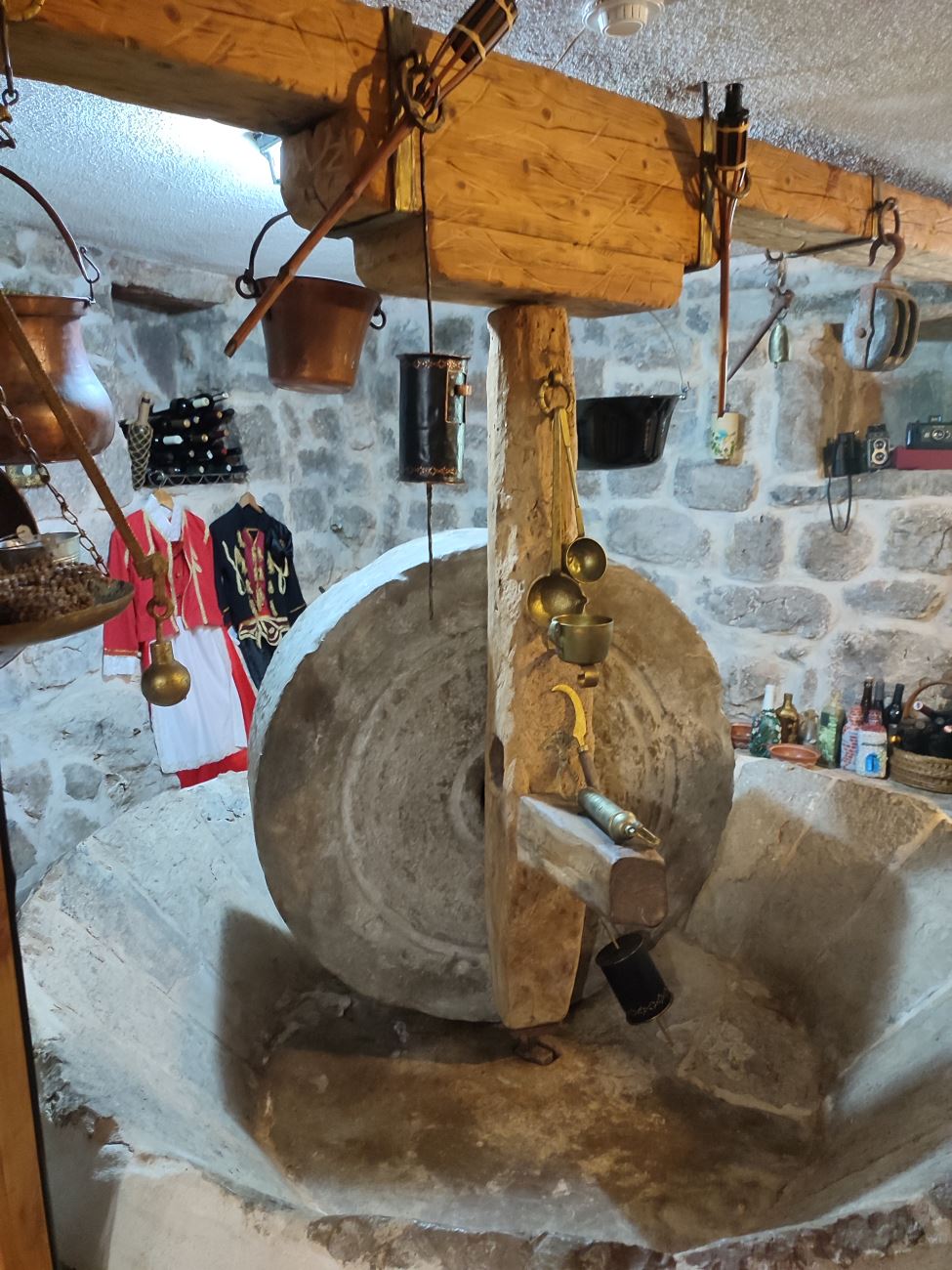 Olive tasting Montenegrin tradition tour ()