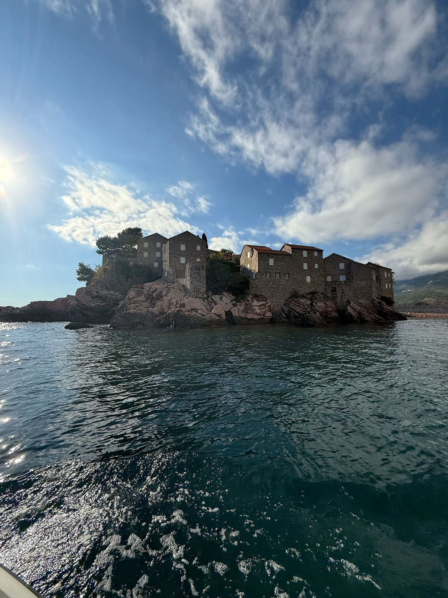 budva sveti stefan iz mora